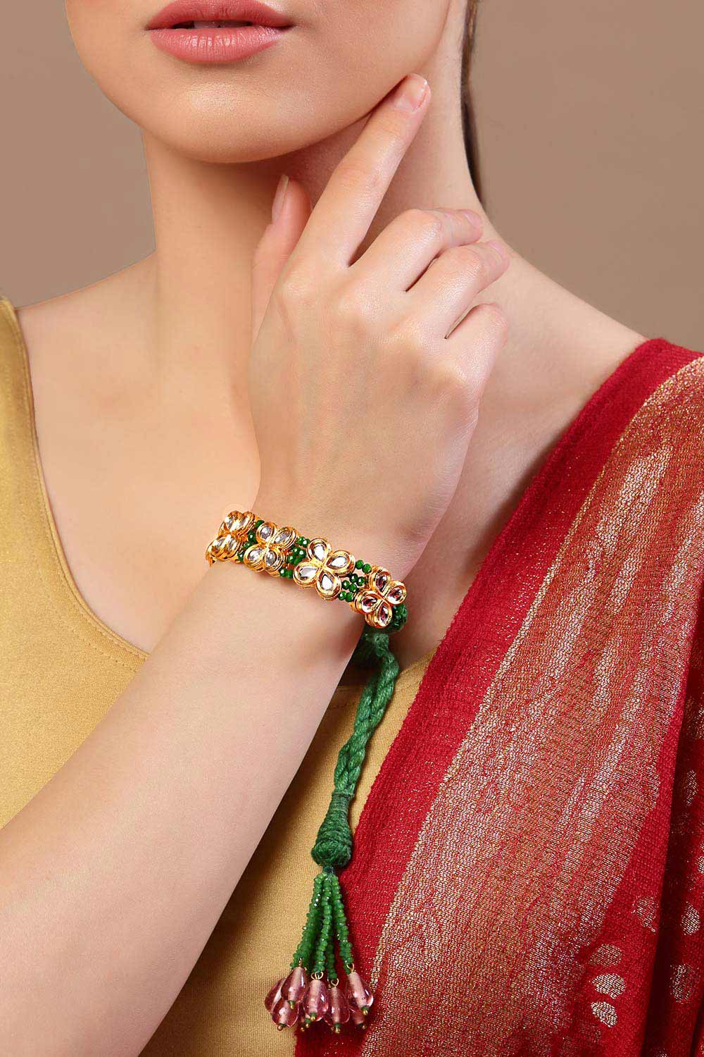 Elegant Floral Beaded Bracelet