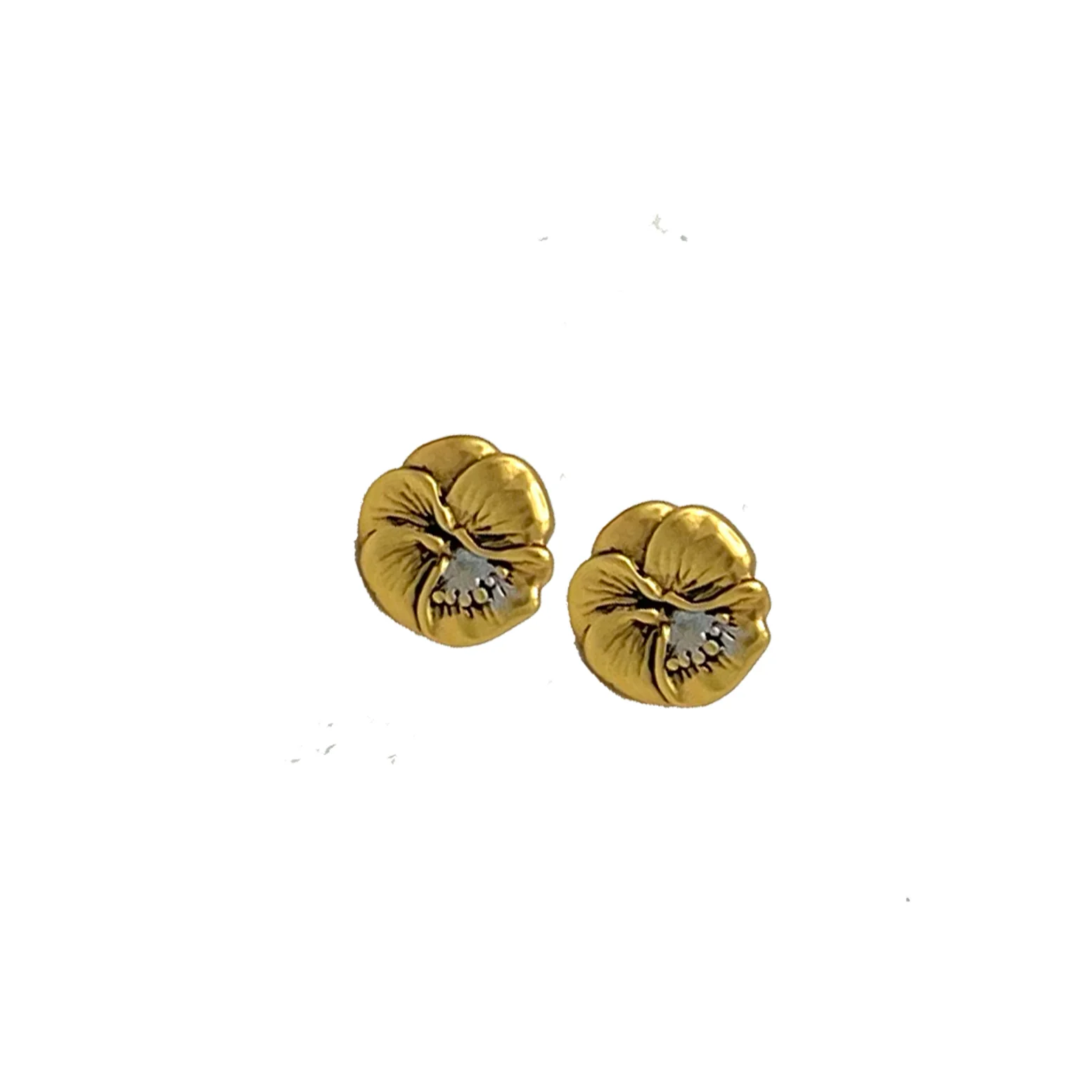 Elegant Floral Stud Earrings